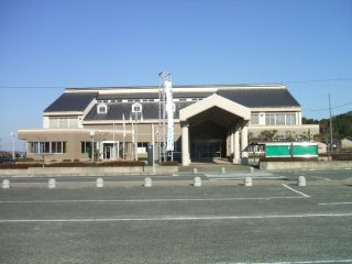 旧町役場、甲田支所