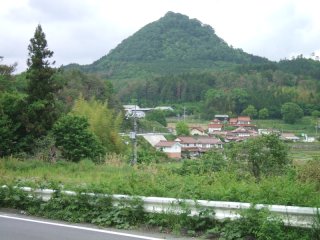 黒川明神山