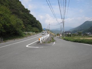 旧国道と新国道の分岐