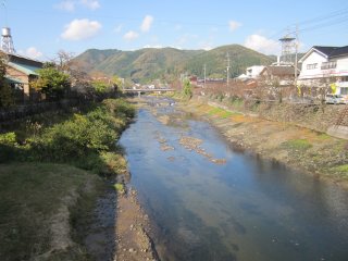 成羽川
