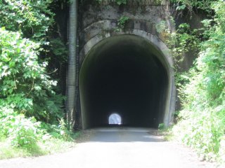 矢滝トンネル