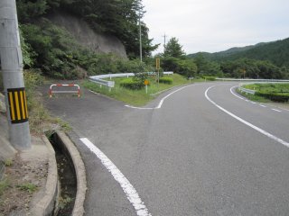 犬伏山ループの旧道