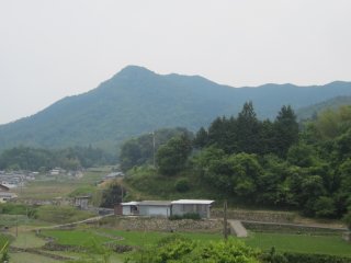 前山
