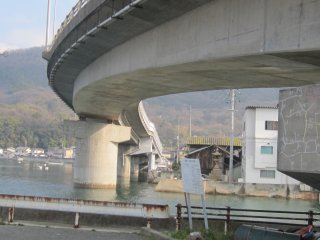 睦橋
