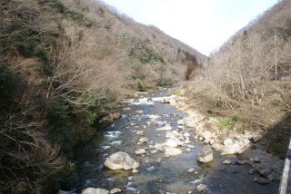 狭隘な比和川