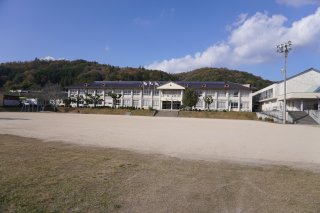 山内小学校