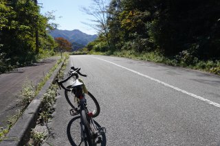 小和田への峠