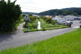 片丘川から可愛川へ